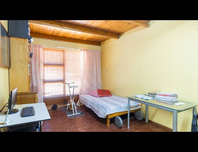 4 BEDROOM HOUSE FOR SALE IN MOORREESBURG